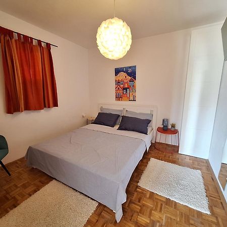Apartmani Dana Sukošan מראה חיצוני תמונה