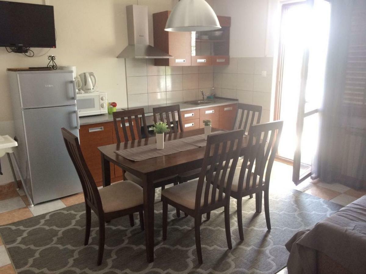 Apartmani Dana Sukošan מראה חיצוני תמונה