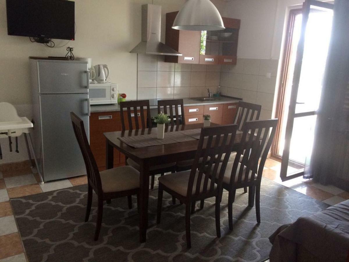 Apartmani Dana Sukošan מראה חיצוני תמונה